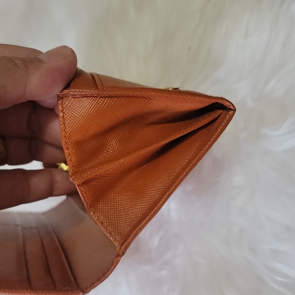 PRADA - Picture 11 of 16